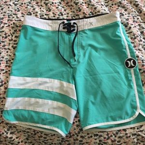Hurley board shorts 33”